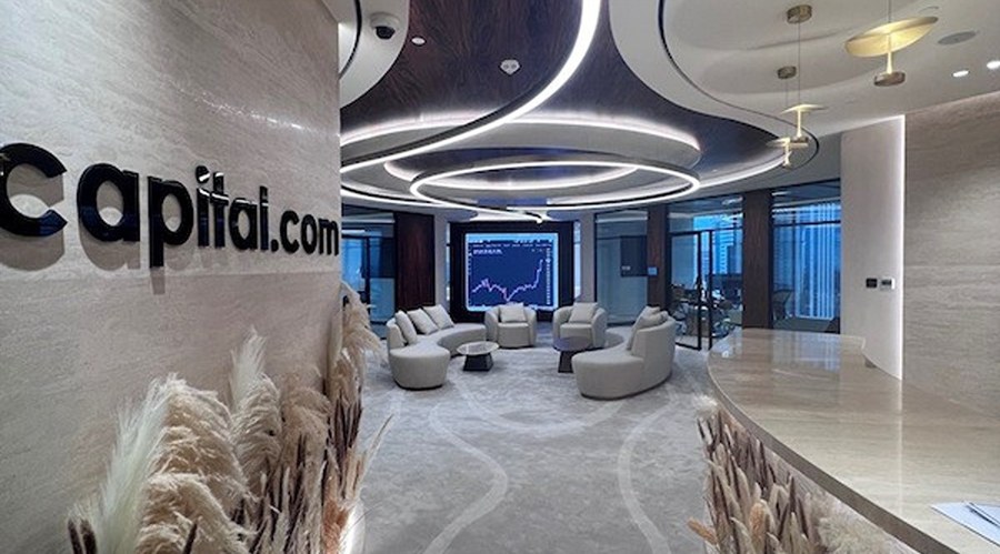 关税风险消退+定价潜力，大摩看好苹果(AAPL.US)：iPhone销量预测上调至5400万部